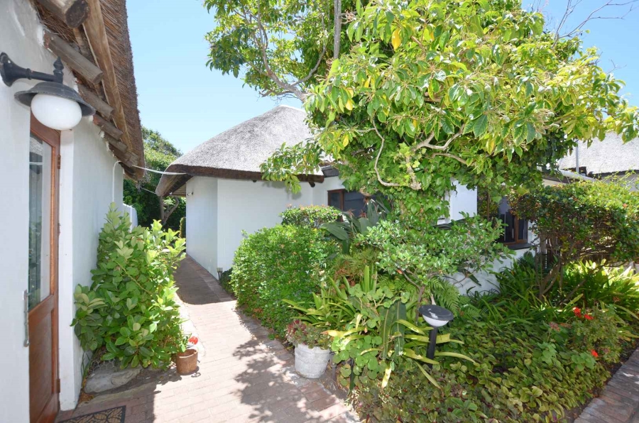 7 Bedroom Property for Sale in Westcliff Western Cape